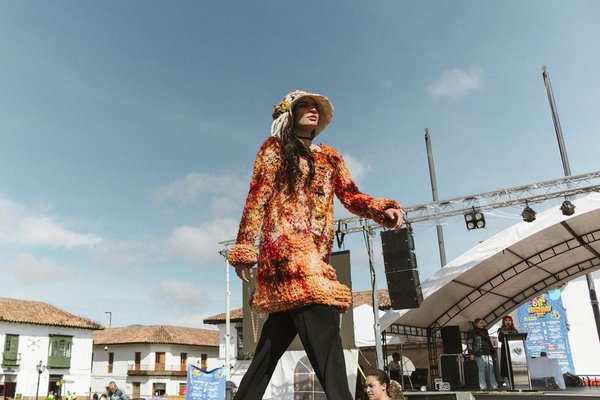 Bijoux fleurs : les modèles tendances à ne pas manquer