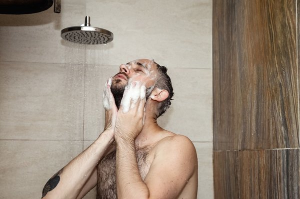 Découvrez le shampoing pour barbe horace : naturel et efficace